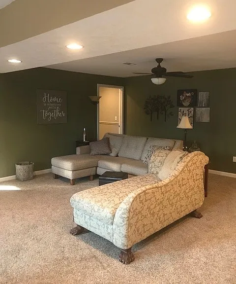49 Melrose Dr — Photo 2