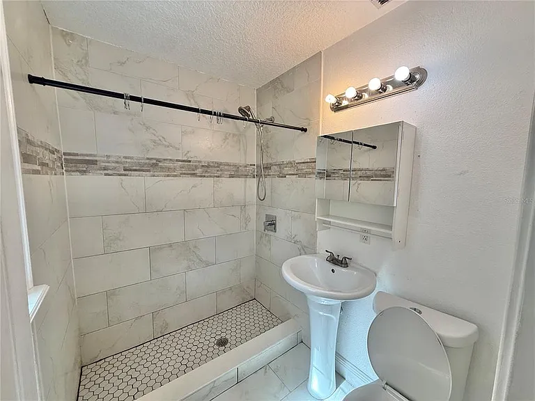 2810 Flowertree Rd — Photo 11