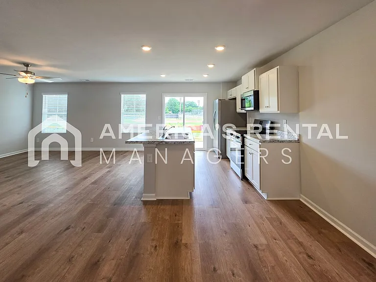 4115 Hudson Rd — Photo 7