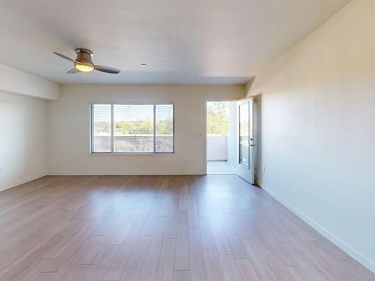 Platinum Apartments — Photo 21