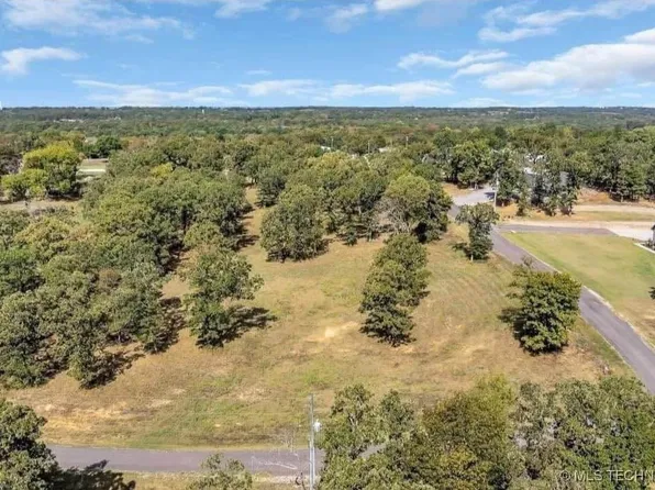 5 Scissortail Rd, Sulphur, OK 73086
