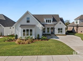 17329 Seldon St, Fairhope, AL 36532