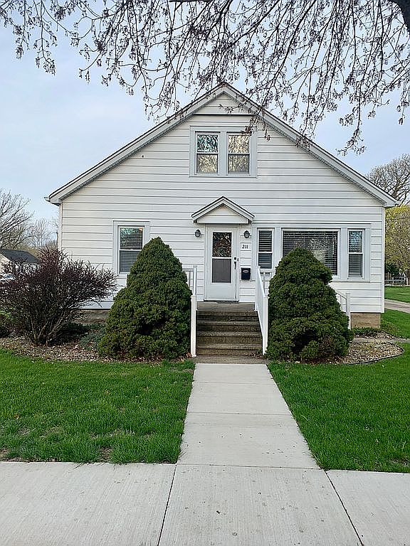 211 6th St, Illiopolis, IL 62539 Zillow