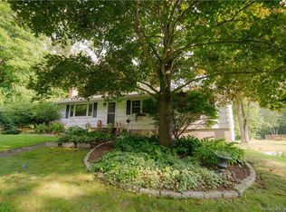 23 Daniel St, East Hampton, CT 06424