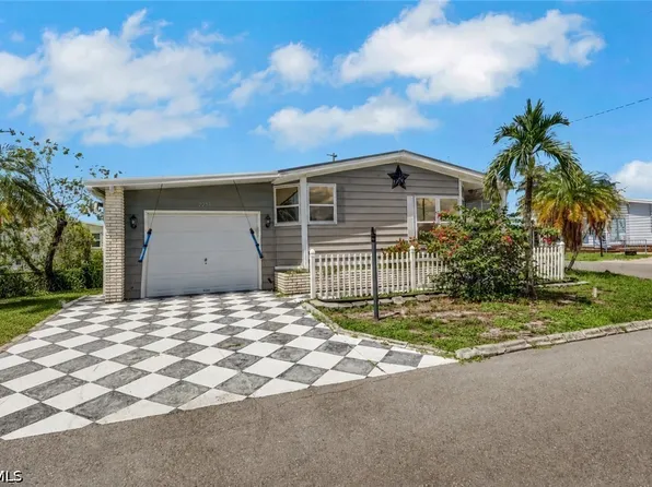 9258 Desoto Dr, North Fort Myers, FL 33903