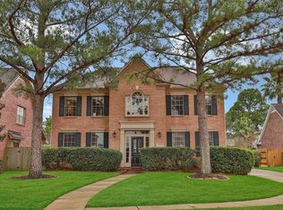 17107 Holly Falls Ct, Houston, TX 77095