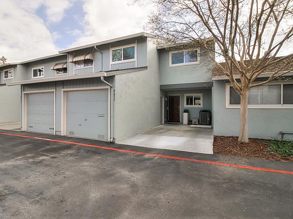 3rd image of 4653 Persimmon Pl