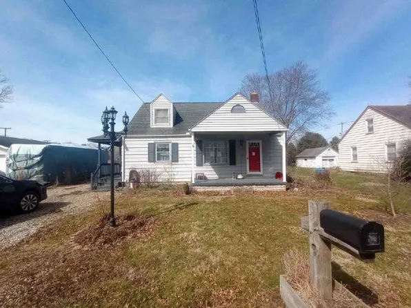 156 W St SW, Bolivar, OH 44612