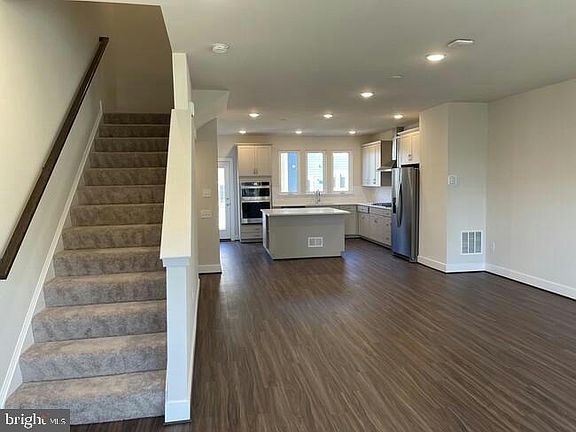 4th image of 17156 Cumberland Height Dr