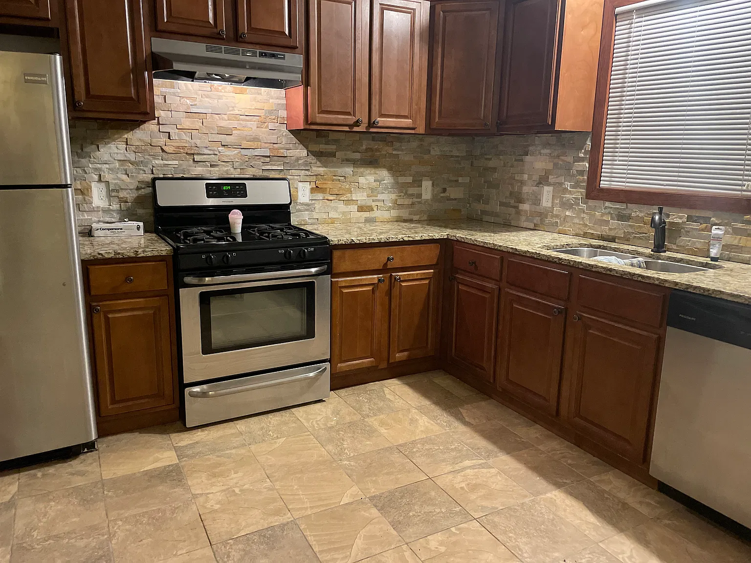 3 bed, 1500 sqft, $1,750 — Photo 2