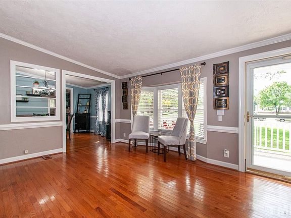 5th image of 105 Carolwoods Dr