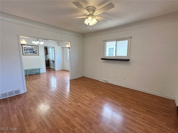 4th image of 4409 Burger Ave