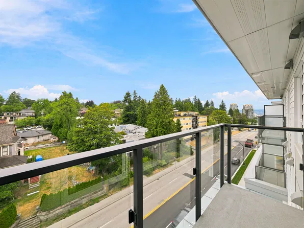 82 1st St #606, New Westminster, BC V3L 2G1