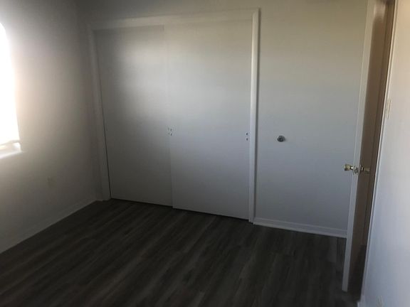 5th image of 1017 Minter Ln APT C