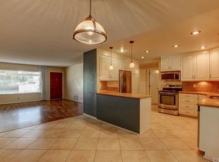 1398 Amberwood Dr, Hemet, CA 92543