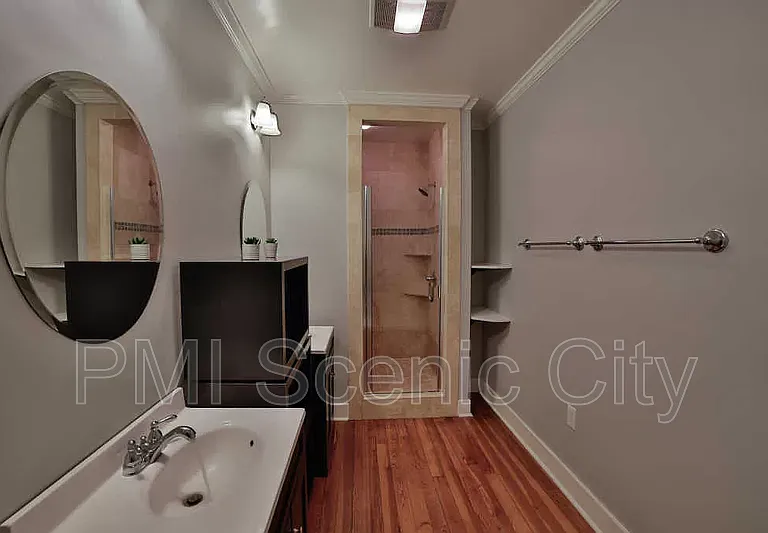 513 Lytle St — Photo 52