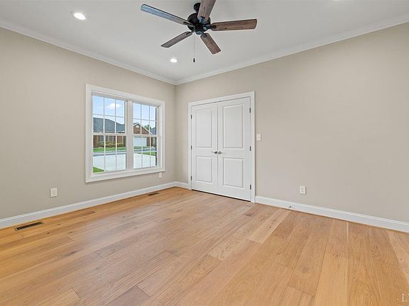 5th image of 1306 Glenbrooke Dr