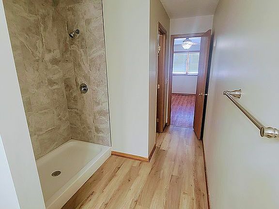 4th image of 133 Dartmouth Dr