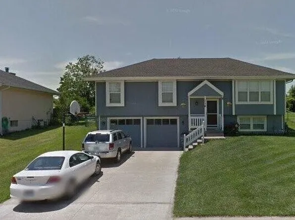 116 S Darrowby Dr, Raymore, MO 64083