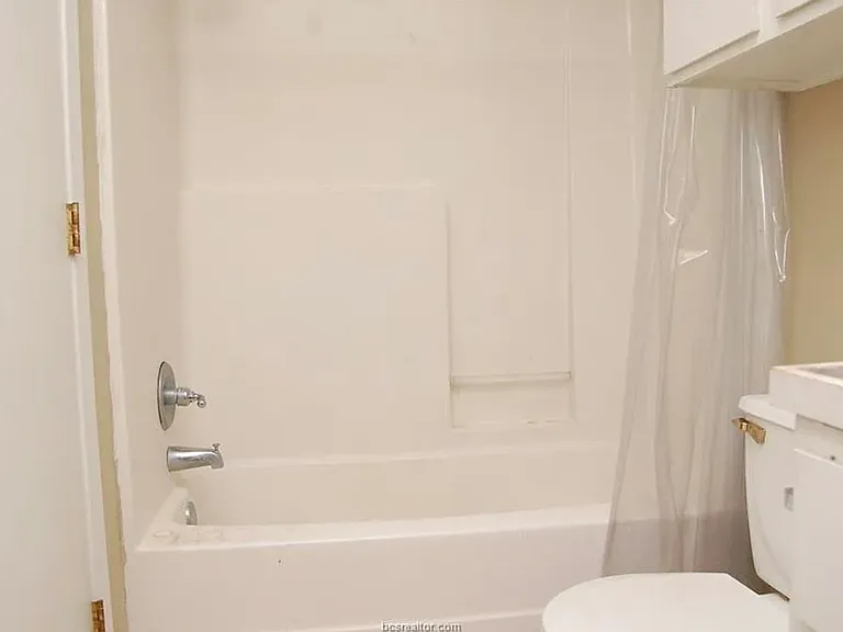 703 Gaytha Cir #13 — Photo 7