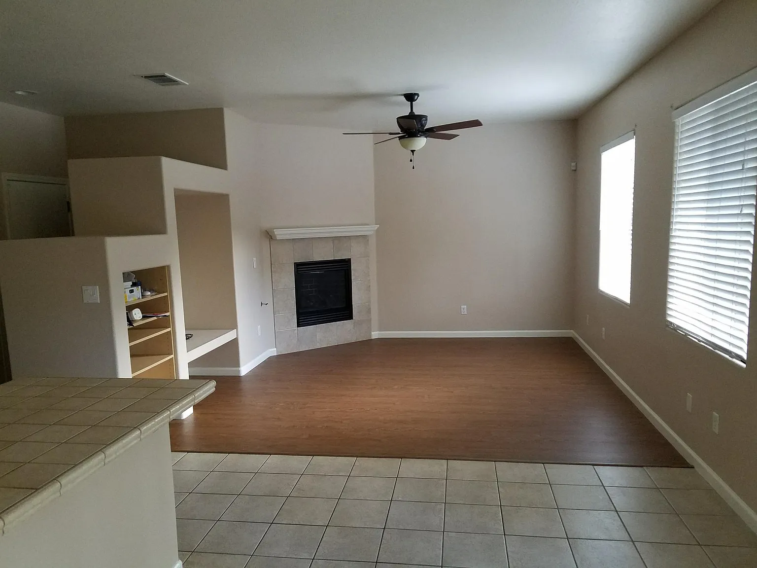 4 bed, 2.5 bath, 2021 sqft, $3,390 — Photo 3