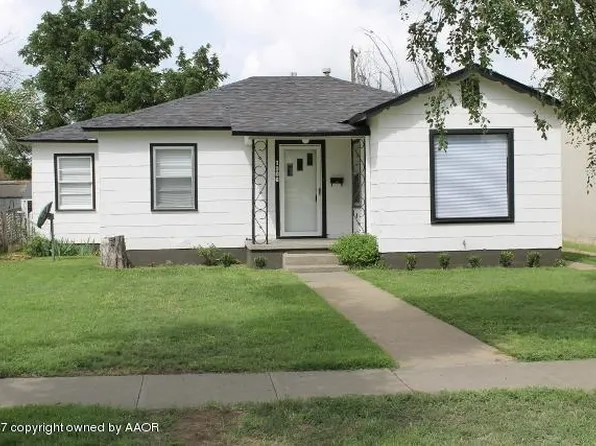 1306 S Amherst St, Perryton, TX 79070