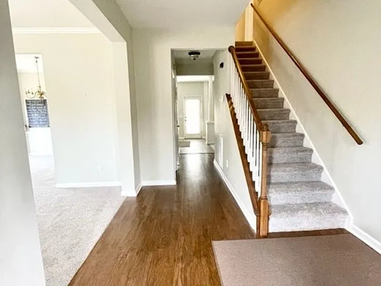 1424 Clairmonte Cir — Photo 2