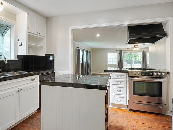 2nd image of 2709 W Bewick St