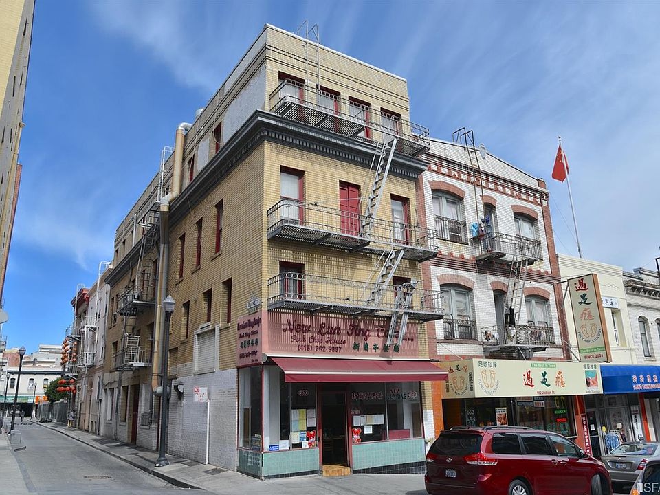 1st image of 670 Jackson St