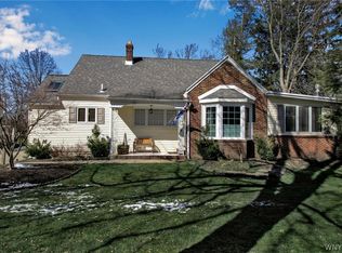 312 Allendale Rd, West Seneca, NY 14224