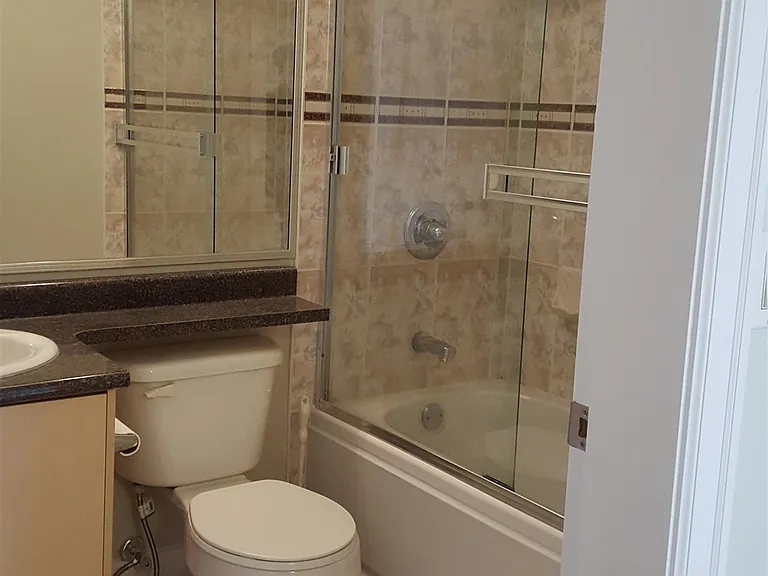 1425 Cornell Ave — Photo 8