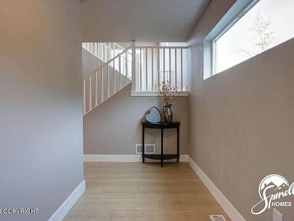 4th image of L20 N Moraine Cir