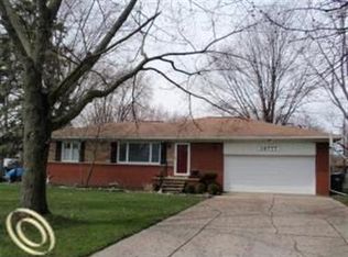 38777 Hazel St, Harrison Township, MI 48045