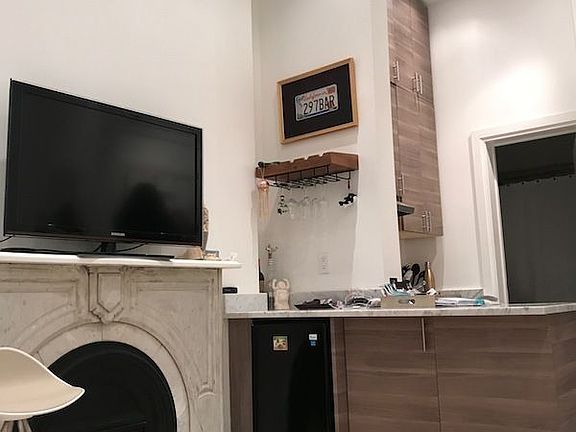 3rd image of 72 Irving Pl APT 3A