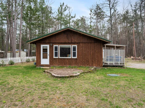 1962 E Devereaux Lake Rd, Indian River, MI 49749