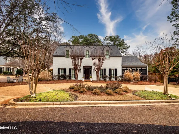 18 Highland Meadows Dr, Jackson, MS 39211