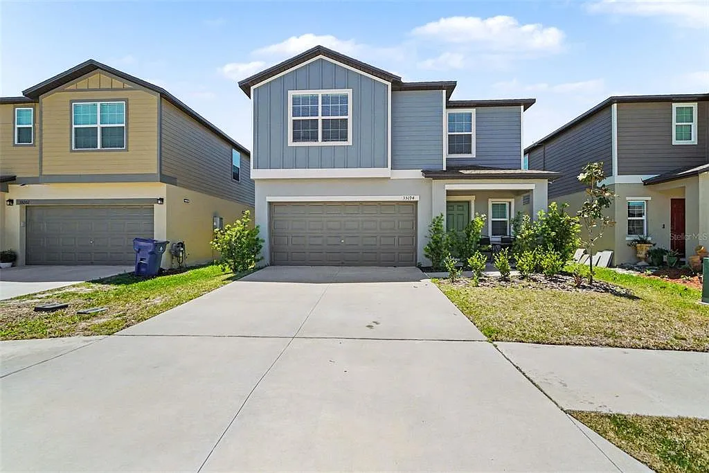 5 bed, 2.5 bath, 2217 sqft, $2,850 — Photo 1