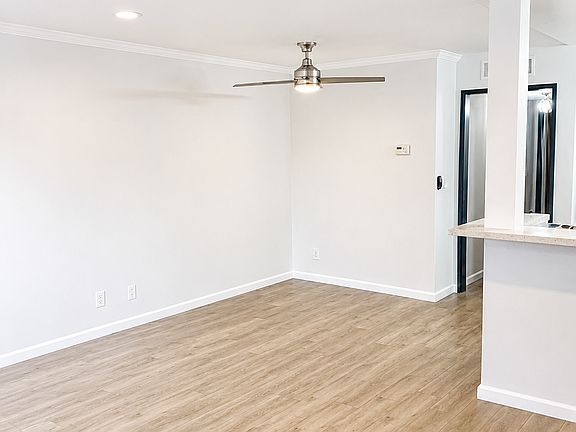 4th image of 6544 Whitsett Ave APT 2