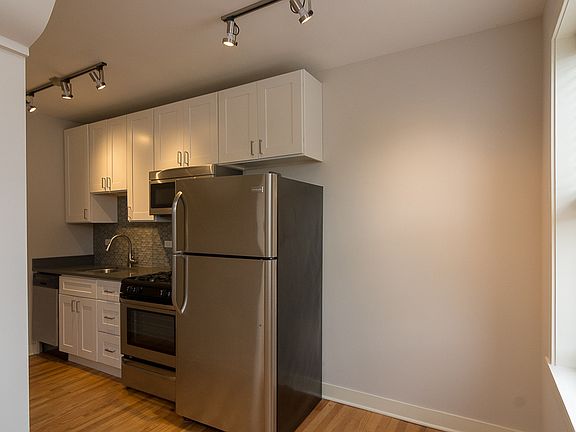 5th image of 2420 N Kedzie Blvd APT 307