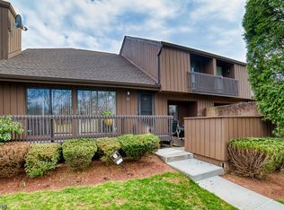 182 Kingsberry Dr, Somerset, NJ 08873
