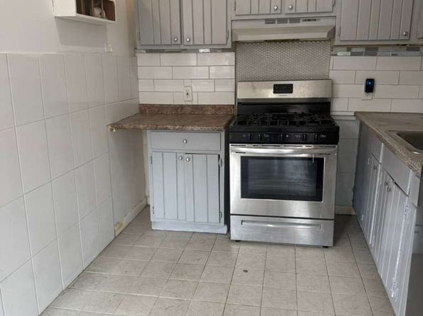 96 Elliott Ave APT 2