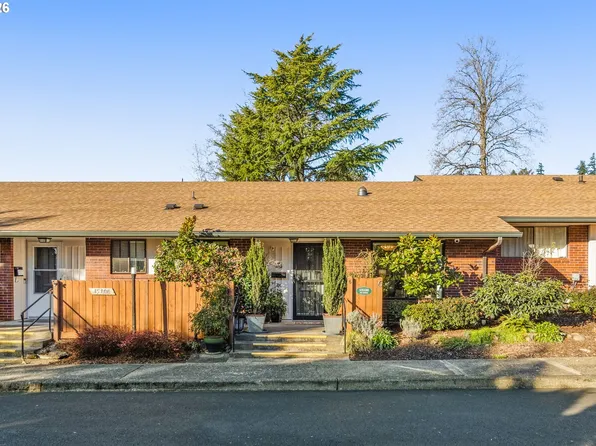 15100 SW Crown Dr Unit 6, King City, OR 97224