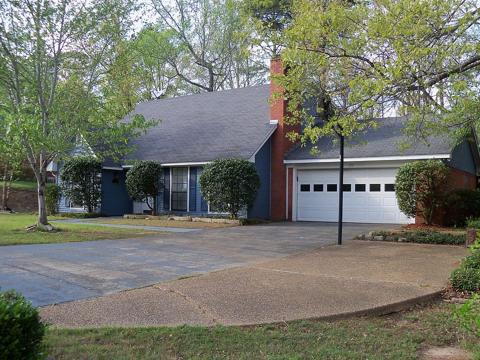 1st image of 534 Bradford Dr