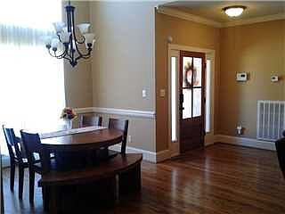 Separate dining - HARDWOODS!