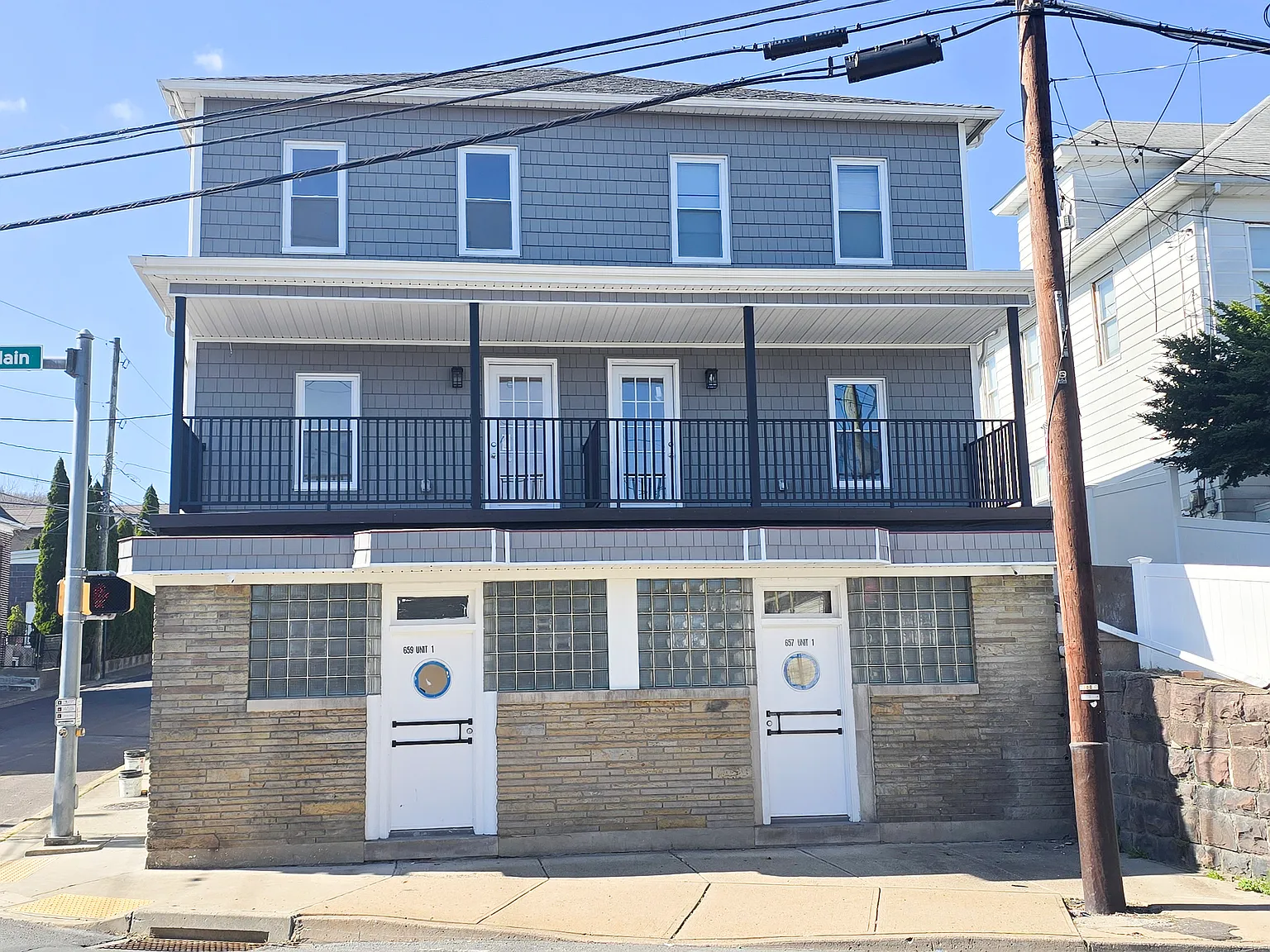 1 bed, 1000 sqft, $1,200 — Photo 1