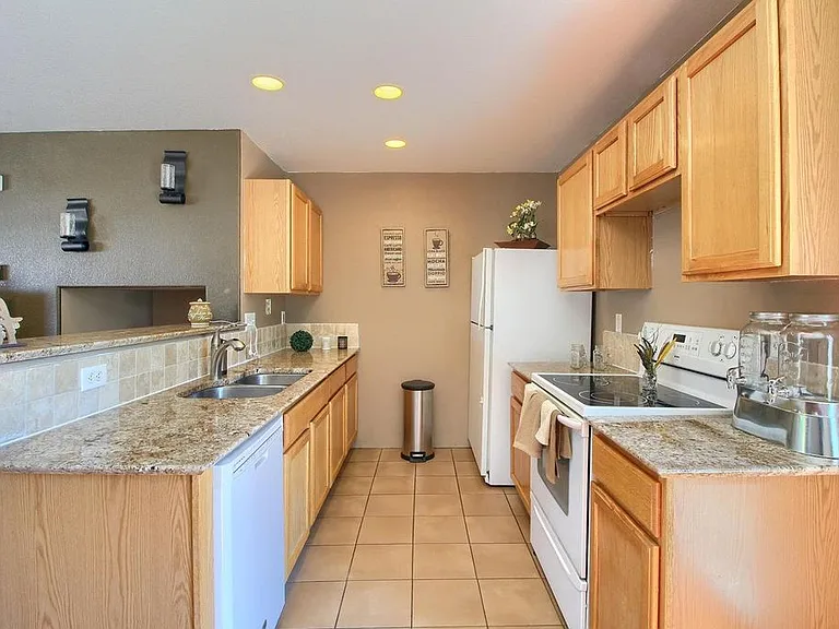 1170 Bluebird St — Photo 7