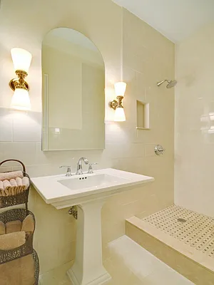 Sold by Sotheby's International Realty | media 18