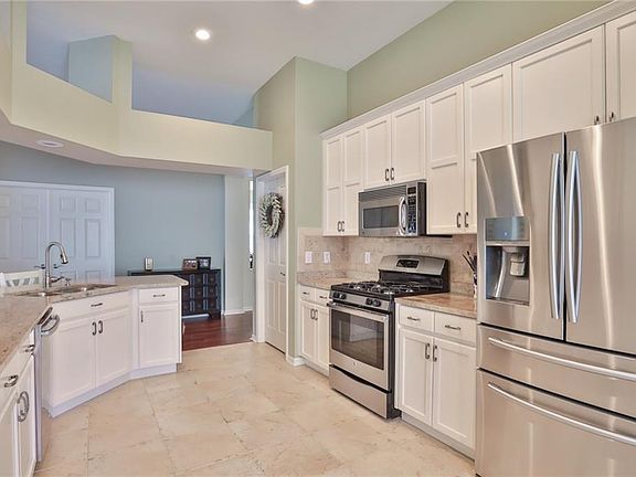 4th image of 15450 Martinmeadow Dr