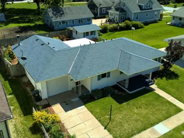 1017 K St, Geneva, NE 68361