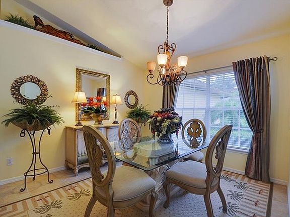 4th image of 10739 Lake Hill Dr
